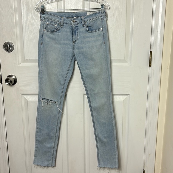 Rag & Bone Dre Low-Rise Slim-Fit Boyfriend Jeans size 26 busted knee raw hem - Picture 1 of 9